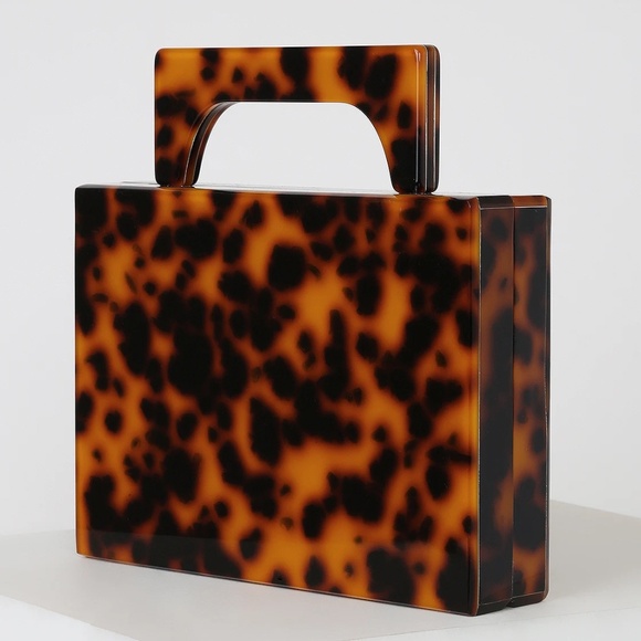 Lulus Handbags - NWT - Lulus Tortoise Acrylic Box Clutch